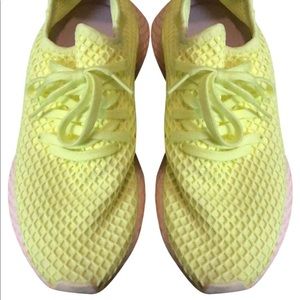 Adidas deerupt running shoes